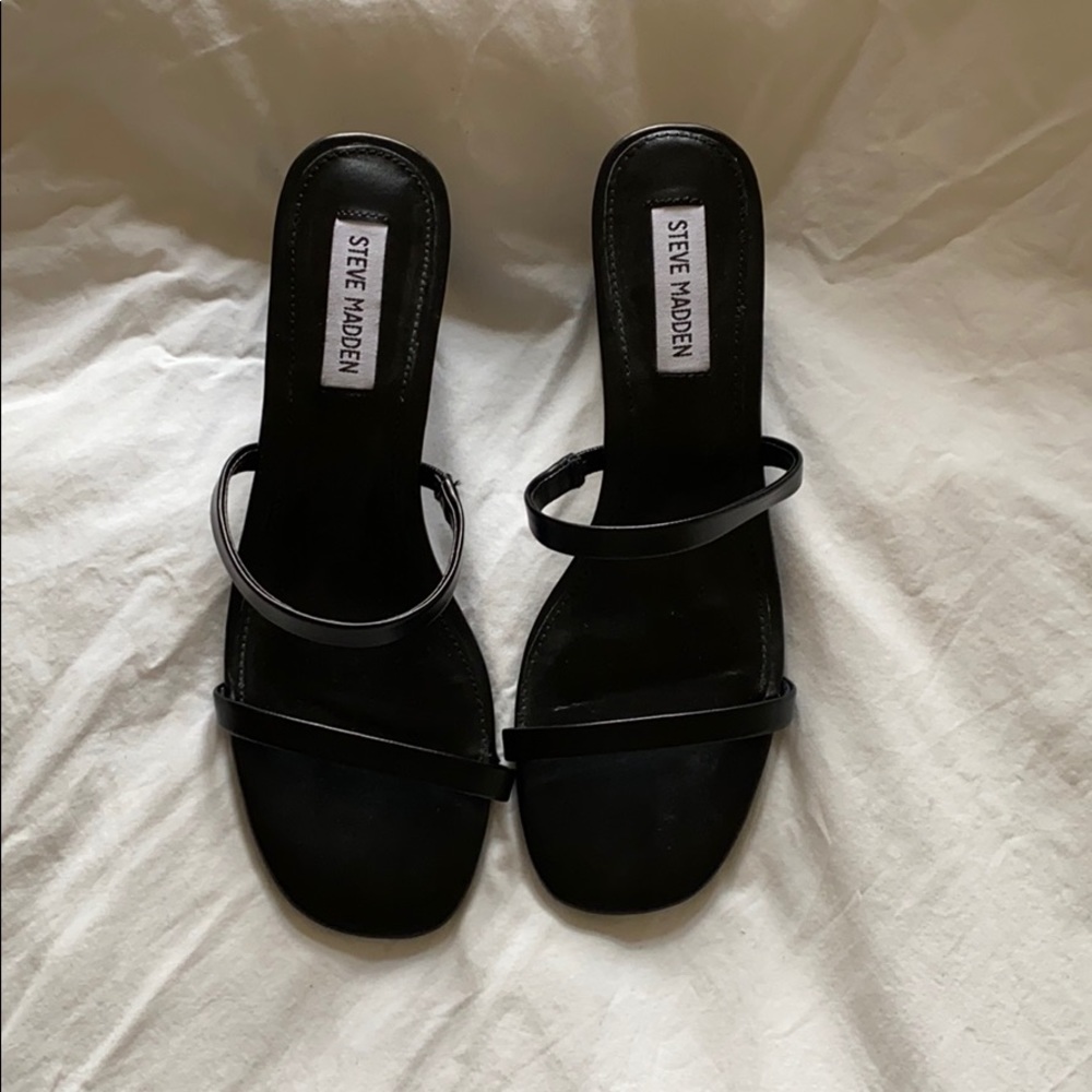 Steve Madden slides
